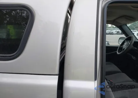 2007 Chevrolet Silverado 1500 Classic Work Truck z USA, uszkodzony, nr VIN 1GCEK14X77Z194240